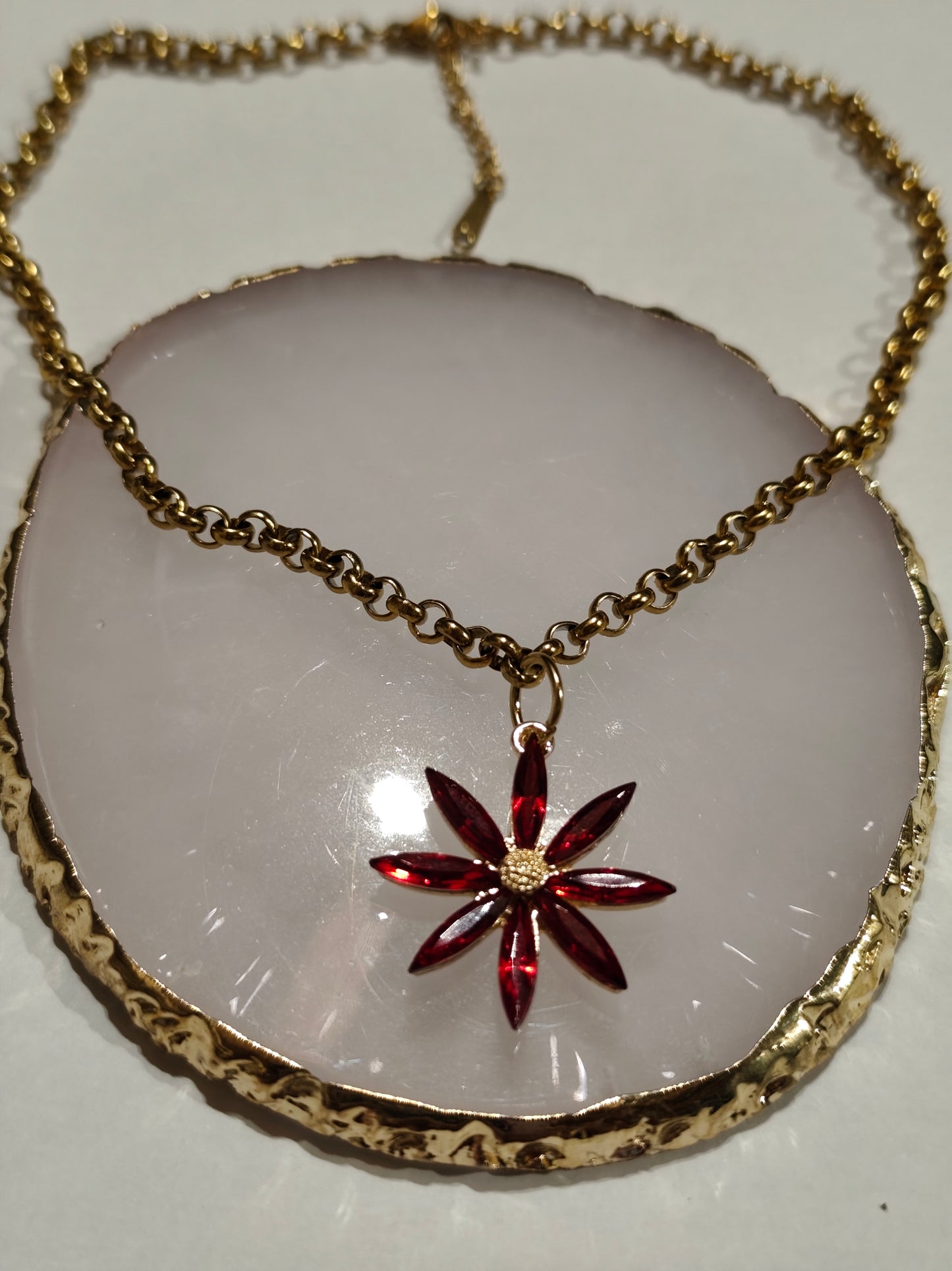 Choker Flower